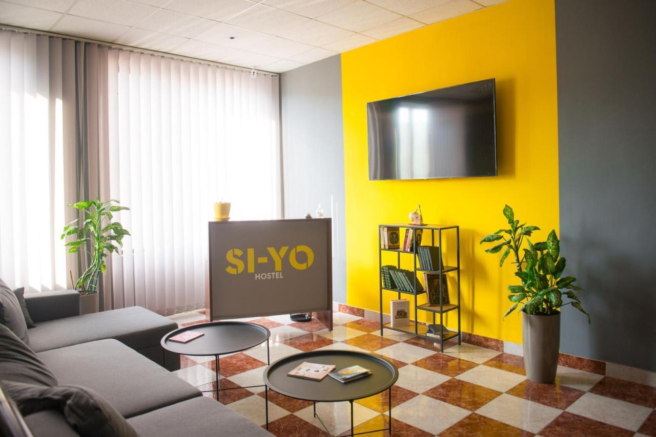 Si-Yo Hostel Ungvár Kültér fotó